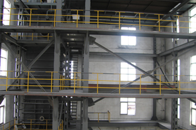 本公司檢測大樓內導電玻璃鋼電除霧器及湍沖洗滌塔組裝、檢測平臺